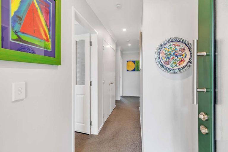 Photo of property in 12a Sussex Street, Levin, 5510