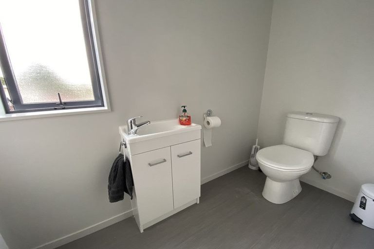 Photo of property in 37 Ipukarea Street, Weymouth, Auckland, 2103