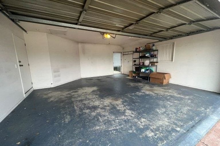 Photo of property in 15 Cardigan Bay Place, Addington, Christchurch, 8024