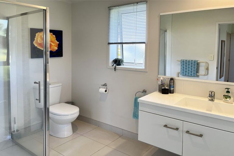 Photo of property in 36 Plover Street, One Tree Point, 0118