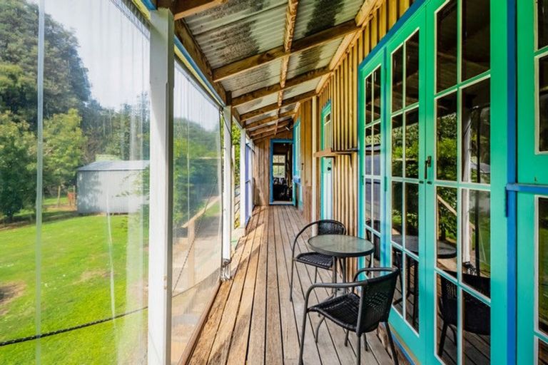 Photo of property in 100 Conway Road, Eltham, 4322