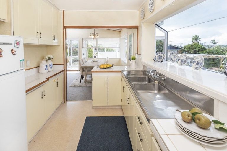 Photo of property in 32 Pegler Drive, Howick, Auckland, 2014