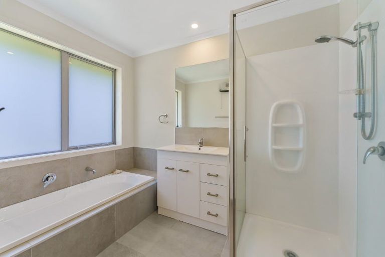 Photo of property in 57 Charnley Way, Kinloch, Taupo, 3385