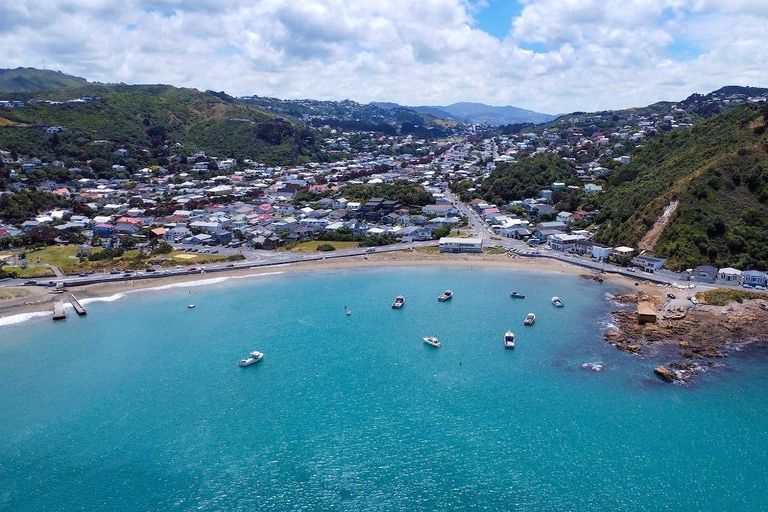 Photo of property in 354 The Esplanade, Island Bay, Wellington, 6023