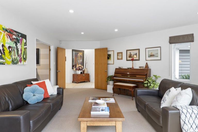 Photo of property in 20 Derenzy Place, Avonhead, Christchurch, 8042