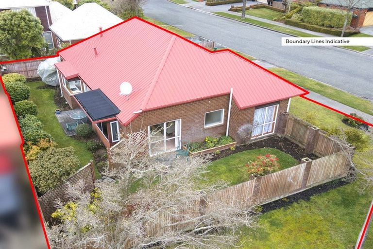 Photo of property in 1/175 Hawthornden Road, Avonhead, Christchurch, 8042