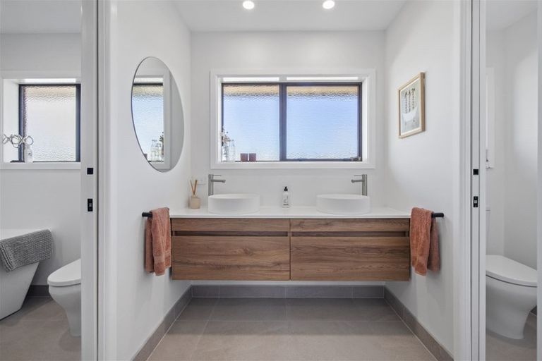 Photo of property in 38 Paterson Avenue West, Pukekohe, 2120