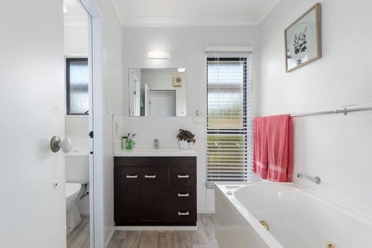 Photo of property in 33 Heron Avenue East, Matua, Tauranga, 3110