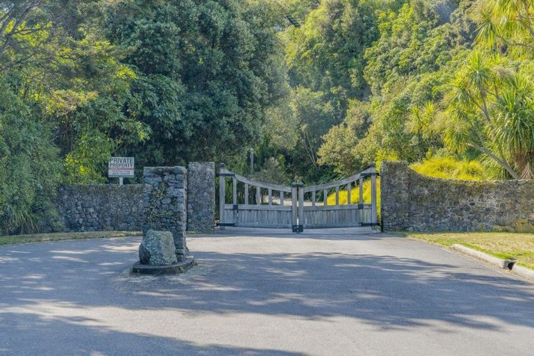 Photo of property in 49 Whakamoenga Point, Acacia Bay, Taupo, 3385
