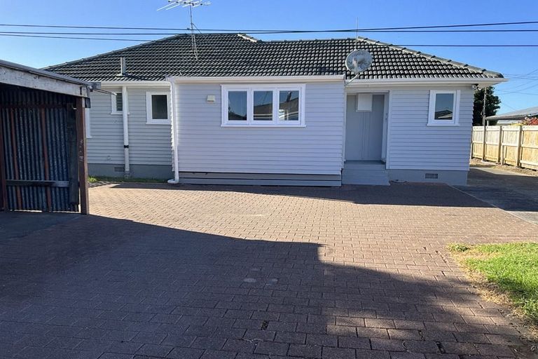 Photo of property in 1/45 Sutton Crescent, Papakura, 2110