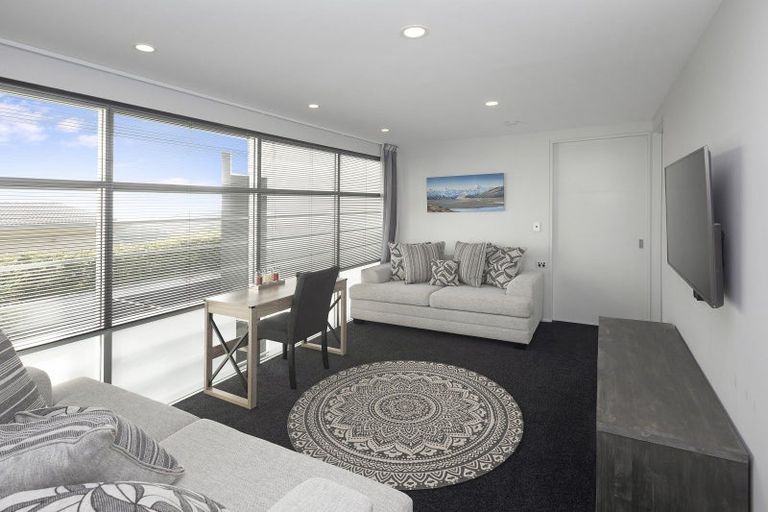 Photo of property in 12 Harry Ell Drive, Cashmere, Christchurch, 8022