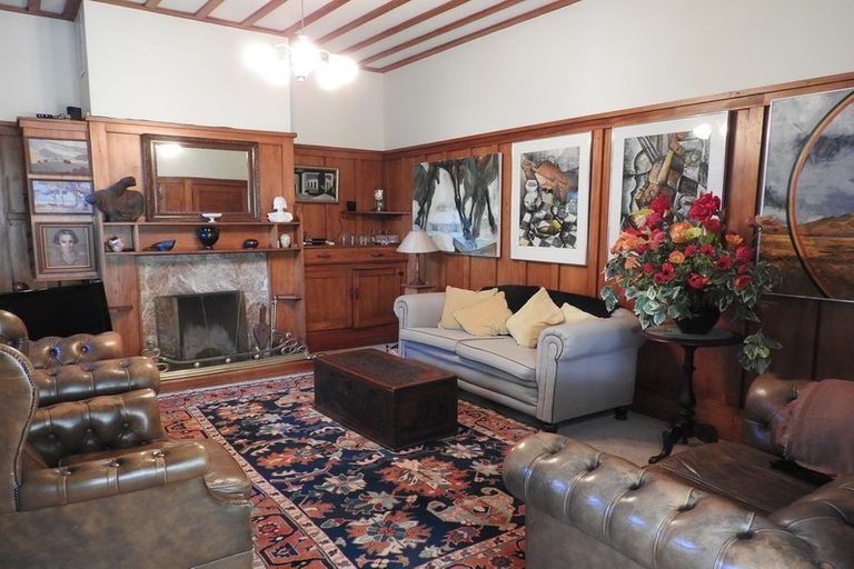 Photo of property in 60 Barton Road, Heretaunga, Upper Hutt, 5018