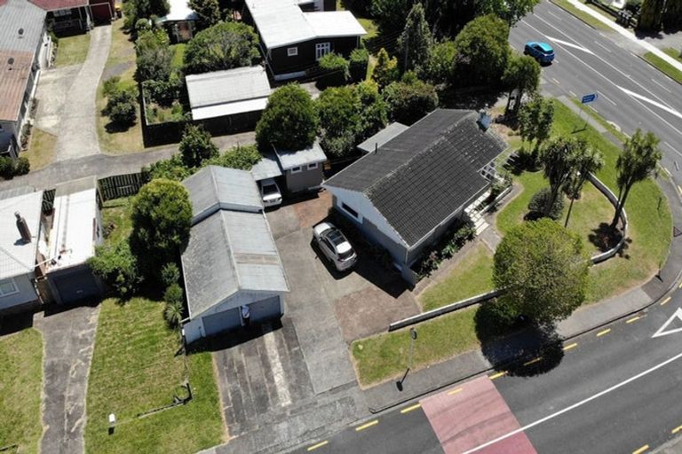 Photo of property in 34 Lincoln Road, Henderson, Auckland, 0610