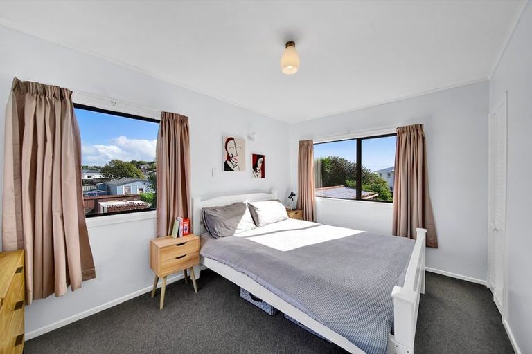 Photo of property in 118a South Road, Spotswood, New Plymouth, 4310