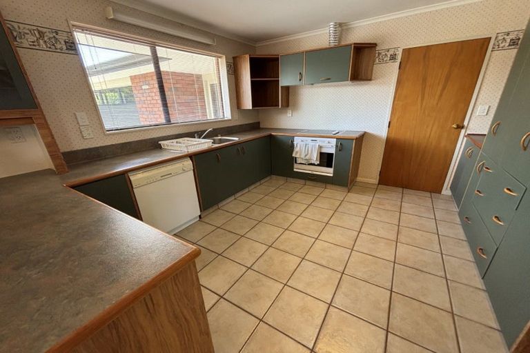 Photo of property in 11 Hanmer Place, Highbury, Palmerston North, 4412