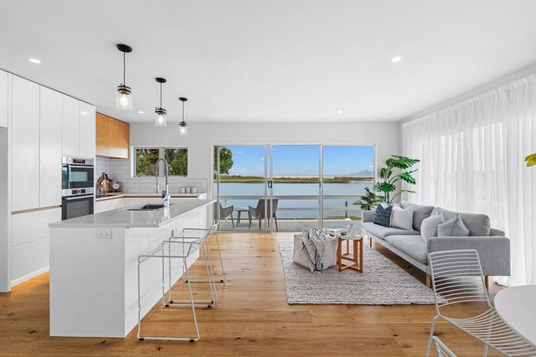 Photo of property in 281 Cove Road, Waipu, 0582