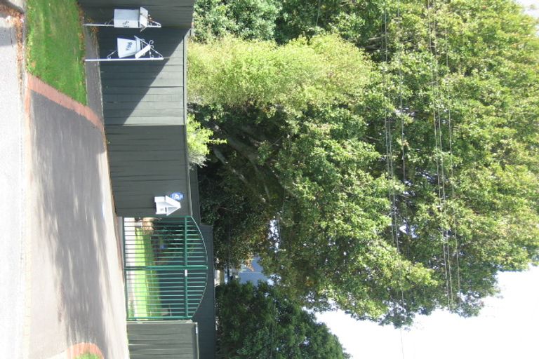 Photo of property in 96b Heretaunga Square, Silverstream, Upper Hutt, 5019