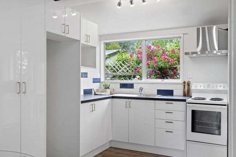 Photo of property in 2/321 Wairakei Road, Burnside, Christchurch, 8053