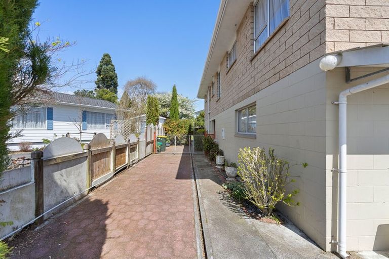 Photo of property in 2 Dee Street, Levin, 5510