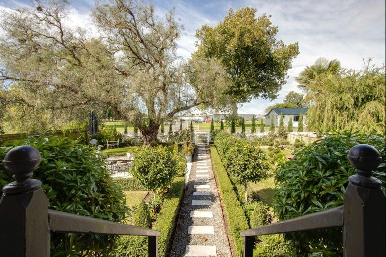 Photo of property in 12 Farndon Road, Clive, 4102