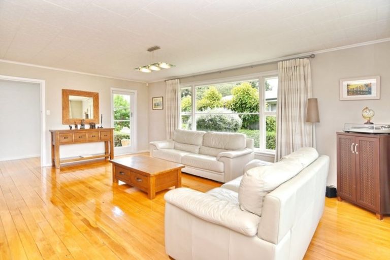 Photo of property in 30 Sevenoaks Drive, Bryndwr, Christchurch, 8053