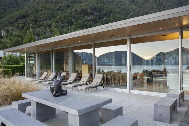 Photo of property in 6 Fishermans Lane, Mount Creighton, Queenstown, 9371