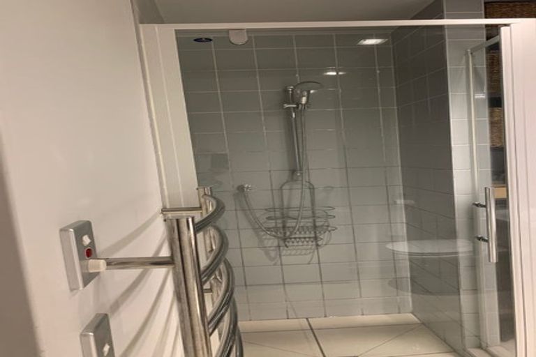 Photo of property in Monument Apartments, 5d/245 Wakefield Street, Te Aro, Wellington, 6011