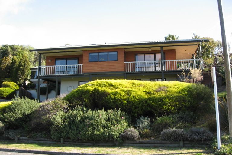 Photo of property in 66 Tauroa Road, Havelock North, 4130