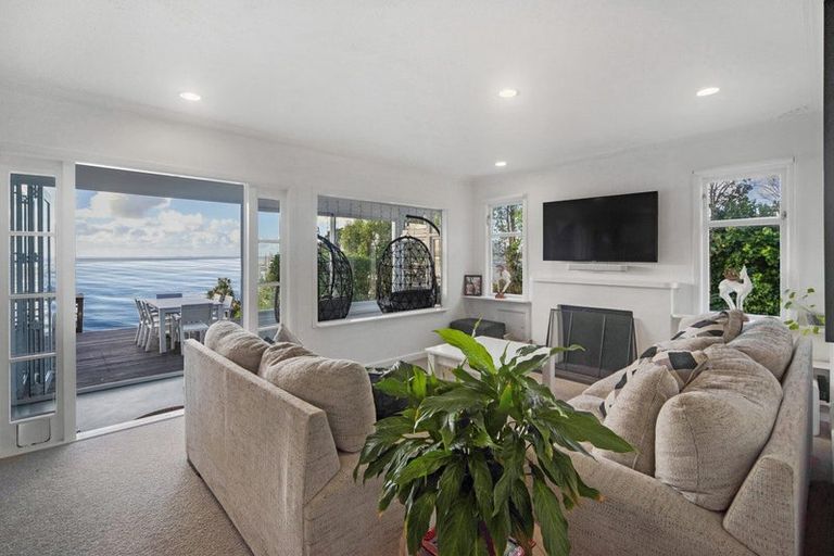 Photo of property in 15 Torkar Road, Clarks Beach, 2122