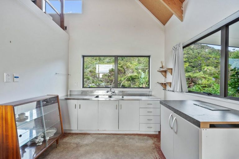 Photo of property in 35 Bay View Road, Whangarei Heads, Whangarei, 0174