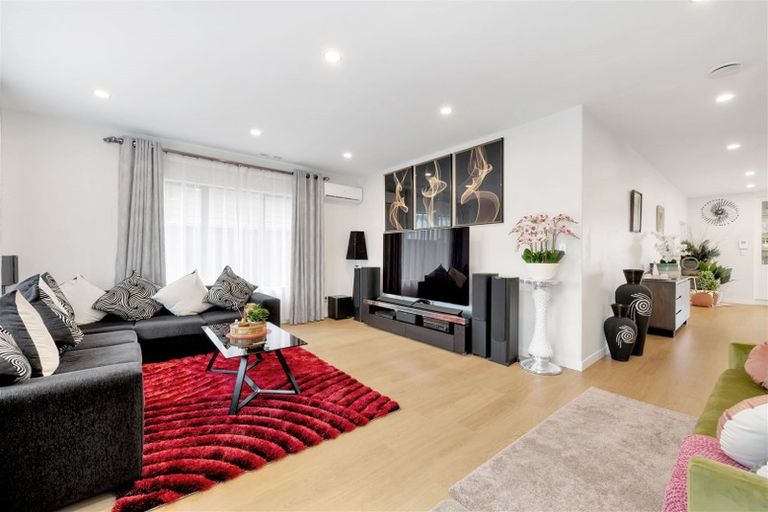 Photo of property in 16 Listack Drive, Flat Bush, Auckland, 2019