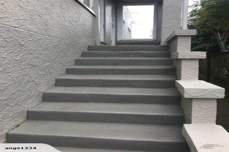 Photo of property in 1/30a Old Lake Road, Narrow Neck, Auckland, 0624