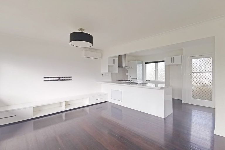 Photo of property in 1/1 Anne Road, Hillcrest, Auckland, 0627