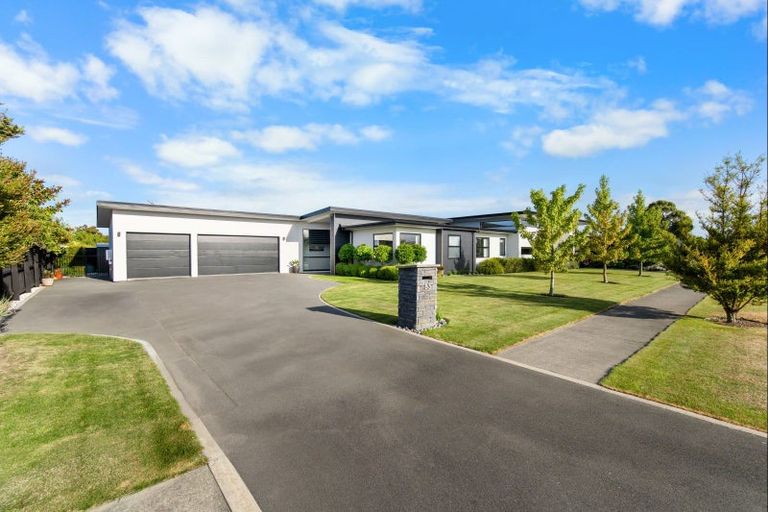 Photo of property in 83 Rossington Drive, West Melton, 7618