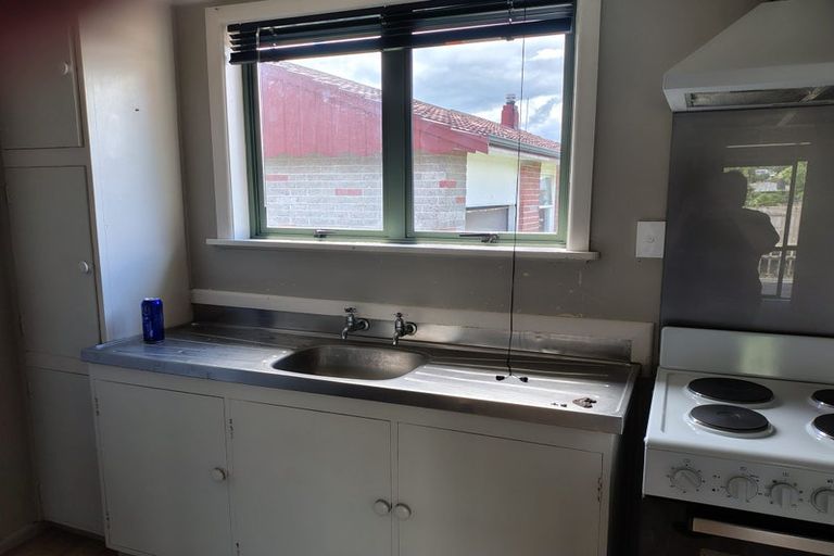 Photo of property in 2 Puweto Street, Selwyn Heights, Rotorua, 3015