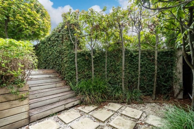 Photo of property in 4/2 Ramsgate Terrace, Mairangi Bay, Auckland, 0630