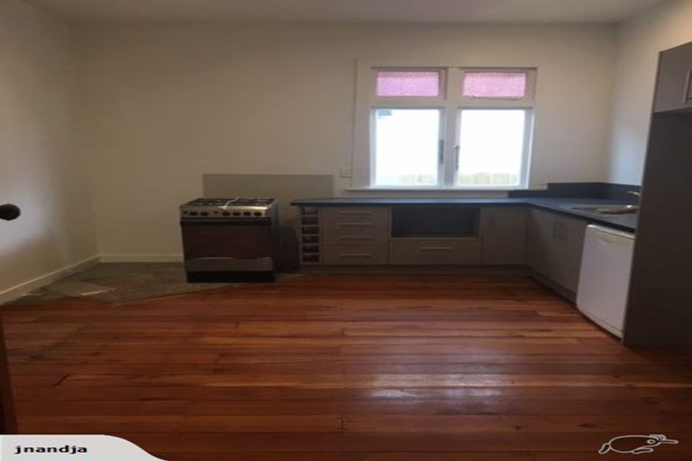 Photo of property in 137 Onepu Road, Lyall Bay, Wellington, 6022