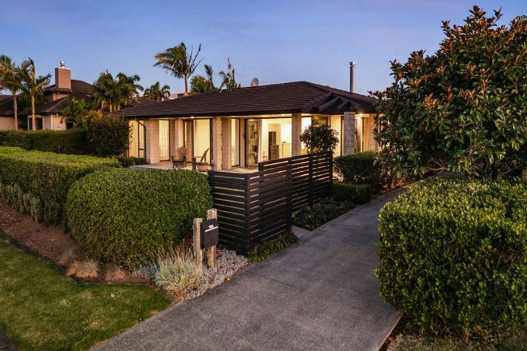 Photo of property in 44 Grace James Road, Pukekohe, 2120