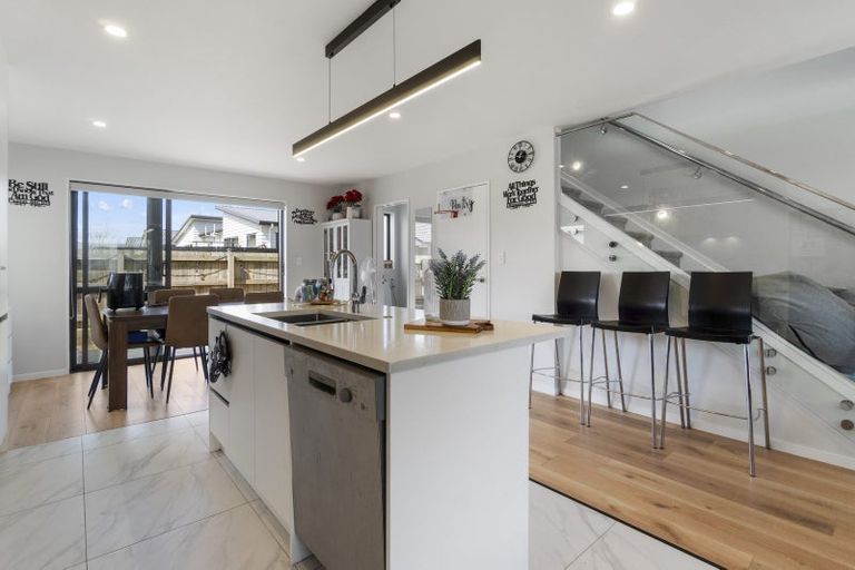 Photo of property in 890c Great South Road, Wiri, Auckland, 2104