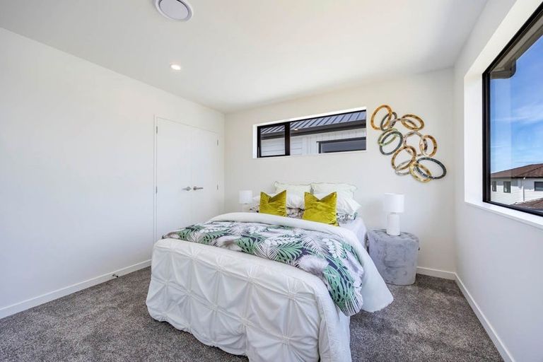 Photo of property in 215c Forrest Hill Road, Forrest Hill, Auckland, 0620