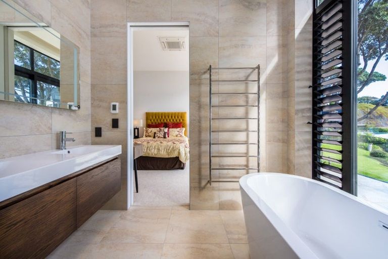 Photo of property in 218a Lake Road, Hauraki, Auckland, 0622