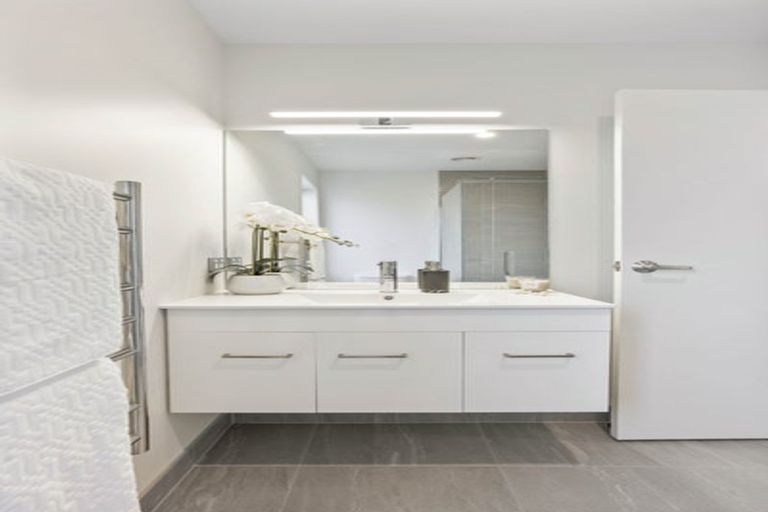 Photo of property in 6 Ian Hopper Way, Pauanui, 3579