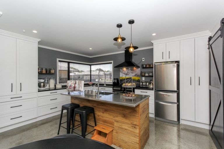 Photo of property in 23 Dreaver Drive, Waitara, 4320