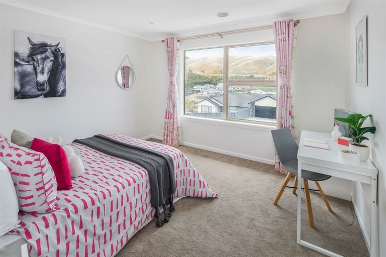 Photo of property in 41 Melksham Drive, Churton Park, Wellington, 6037