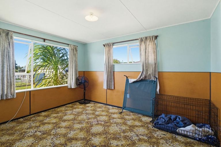 Photo of property in 22 Carlson Street, Dannevirke, 4930