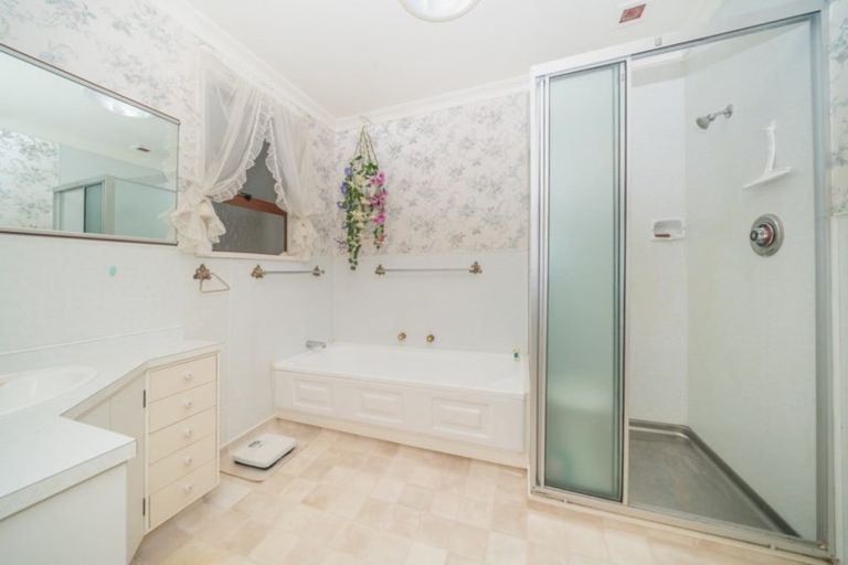 Photo of property in 166 High Street, Bulls, 4818