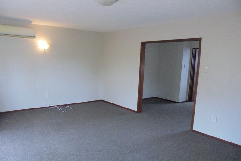 Photo of property in 1/204 Grimseys Road, Redwood, Christchurch, 8051