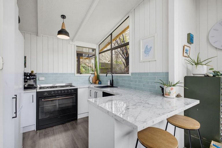 Photo of property in 6 Crownhill Street, Spotswood, New Plymouth, 4310