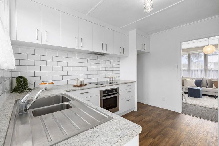 Photo of property in Heretaunga Flats, 4/652 Fergusson Drive, Trentham, Upper Hutt, 5018