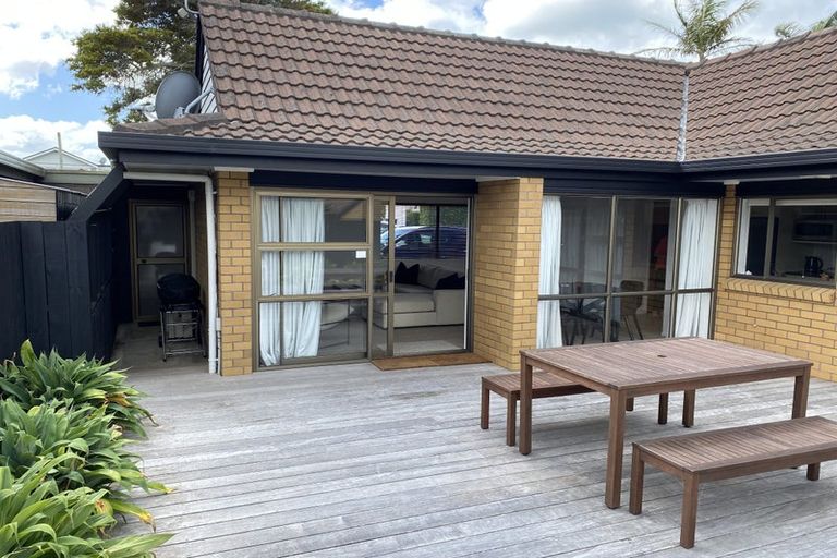 Photo of property in 2/26 Kitchener Road, Takapuna, Auckland, 0620
